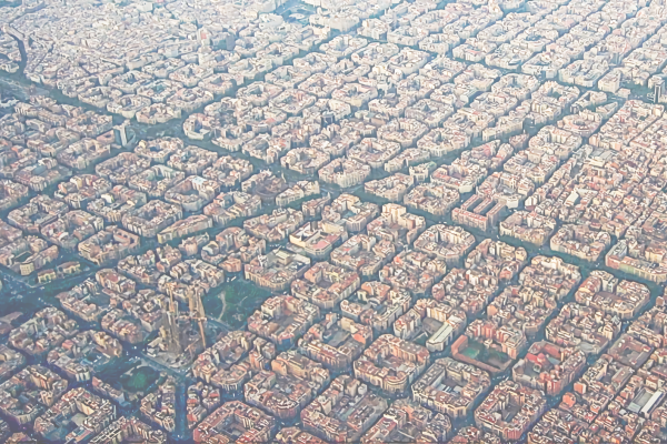 Eixample_aire_menos-traslucido-fondo